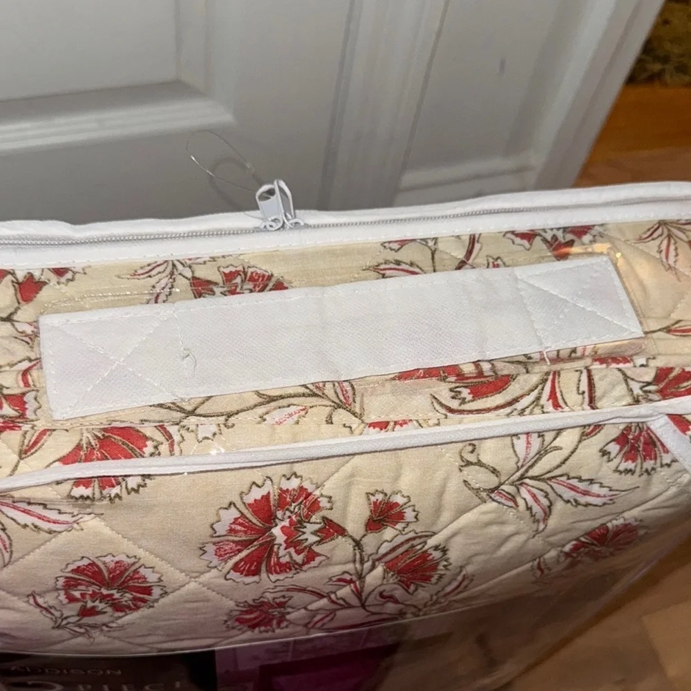 Cream and Red Vintage-Inspired Floral Quilt